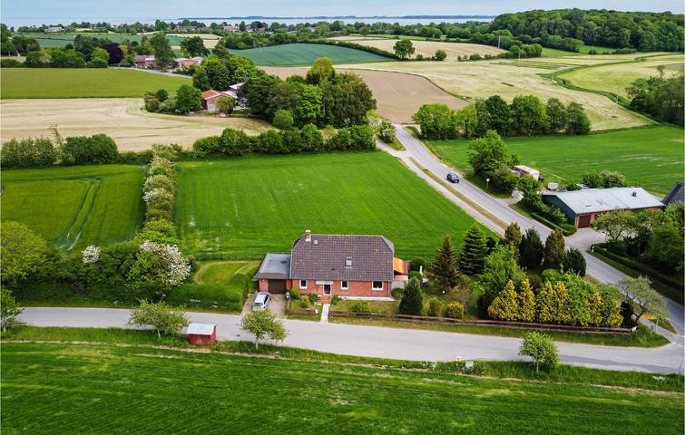 Ferienhaus für 6 Personen, mit Terrasse und Garten in Steinberg