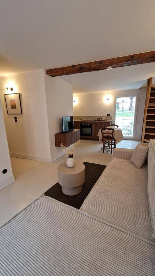 Gîte pour 2 personnes, avec vue et balcon à Montferrat - 2