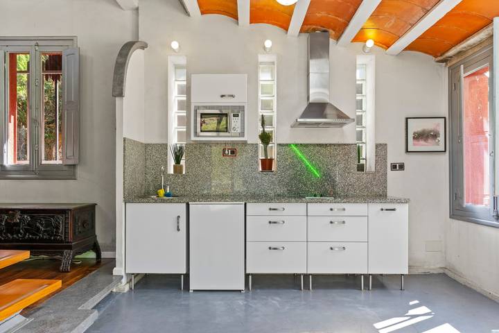 Casa rural para 4 personas, con Balcón además de Jacuzzi y Jardín en Salas  - 4