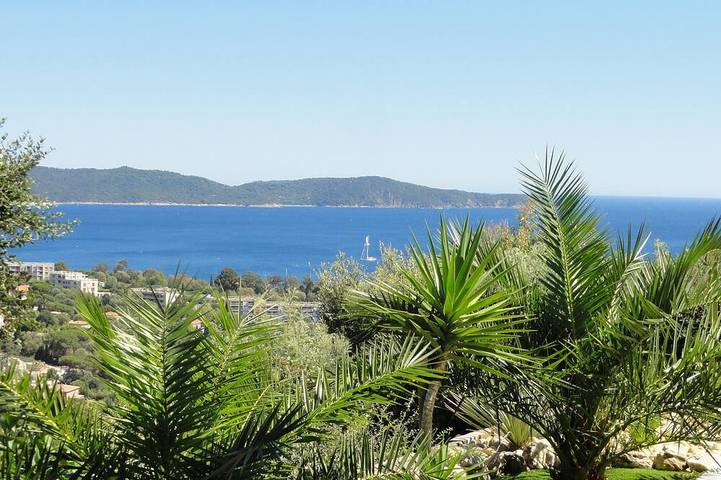 Villa pour 14 personnes, avec jardin, animaux acceptés à Cavalaire-sur-Mer