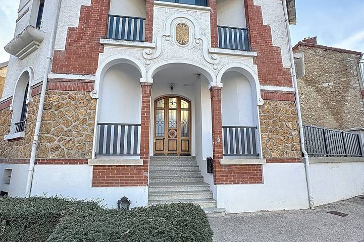 Location de vacances pour 10 personnes dans Mareuil-le-Port