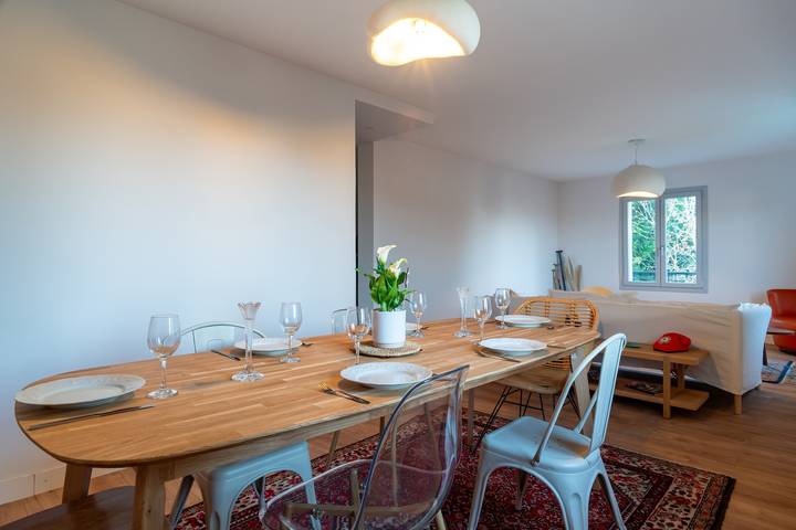 Ty Yseult - Maison Bretonne avec Jardin in Locronan, Région de Châteaulin
