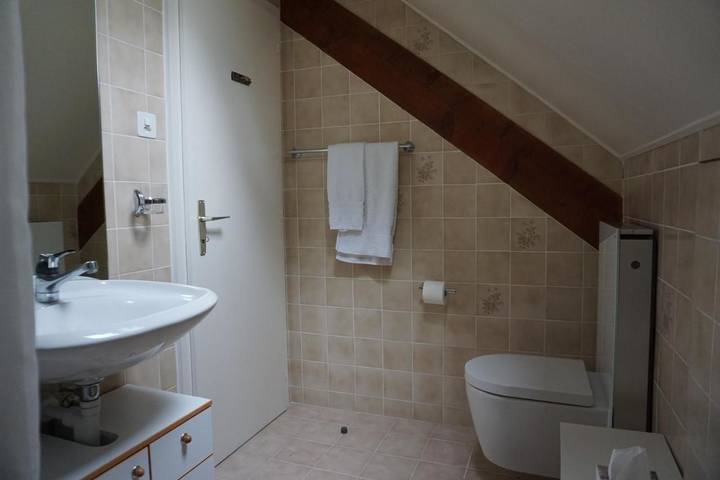 Gîte pour 2 personnes, avec jardin ainsi que vue et vue sur le lac à Neuchâtel - 4