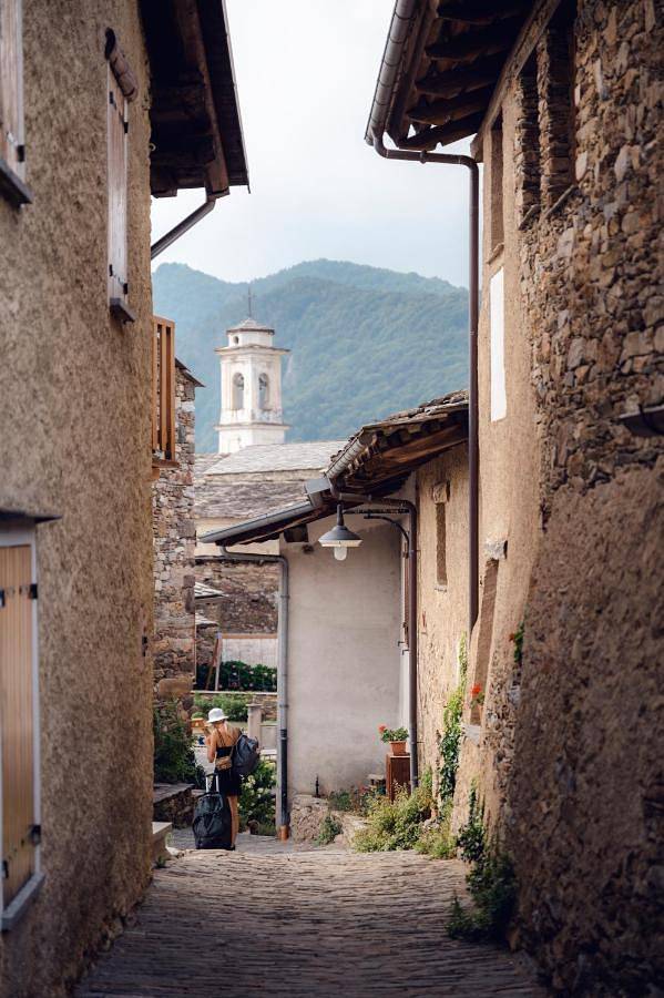 Gîte pour 4 personnes, avec jardin ainsi que terrasse et vue à San Damiano Macra - 2
