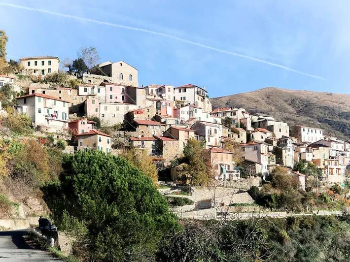 Villa für 6 Personen, mit Terrasse und Garten in Imperia Provinz - 4