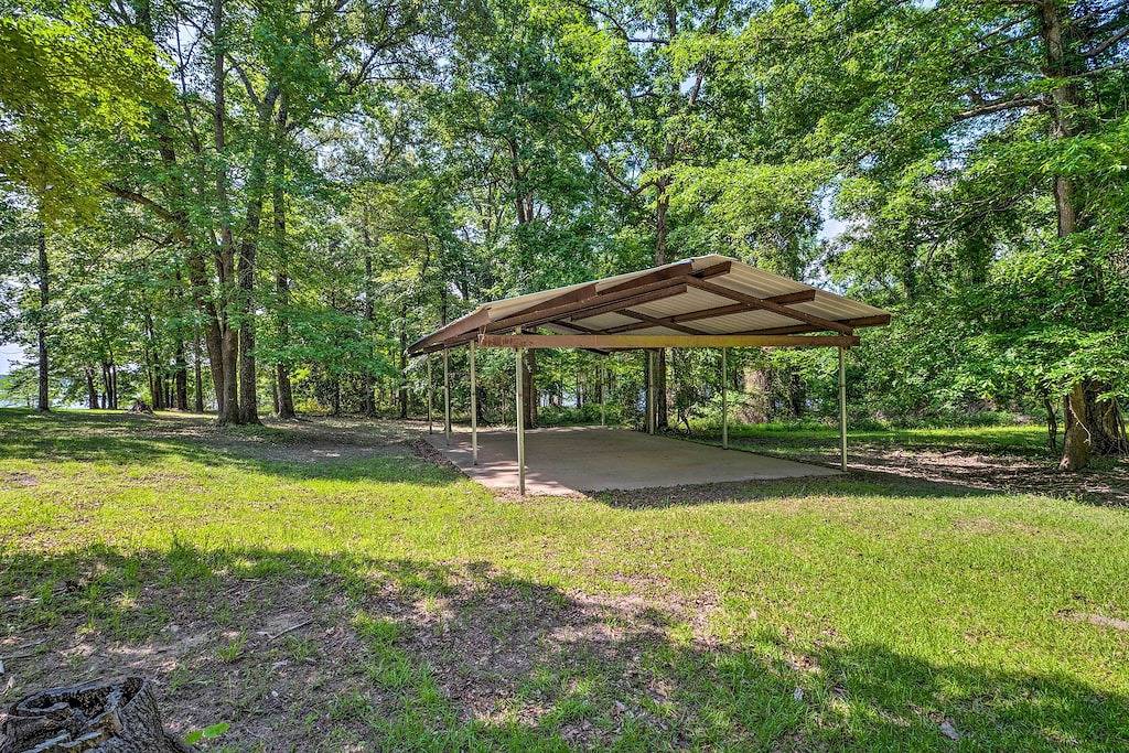 Beautiful Toledo Bend Retreat w/ Private Dock in Toledo Bend Reservoir