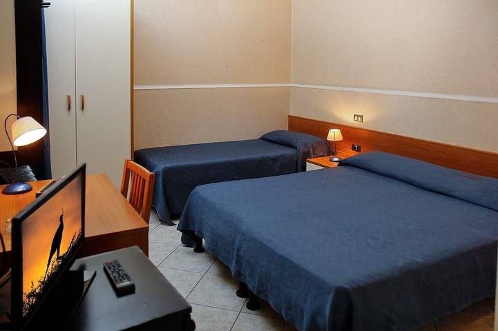 Ferienwohnung für 3 Personen, mit Pool und Garten
