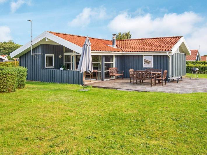 Ferienhaus für 10 Personen, mit Whirlpool und Terrasse sowie Garten und Sauna in Mommark
