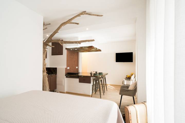 Entire studio, Holiday Apartment "Giojas125 - Open Space 2 Persone" with Wi-Fi in Orosei, Gulf of Orosei