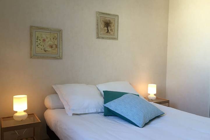 Appartement entier, Appartement T4 tout confort avec terrasses et parking à 5 mn à pied de la gare in Saint-Pierre-des-Corps, Région de Tours
