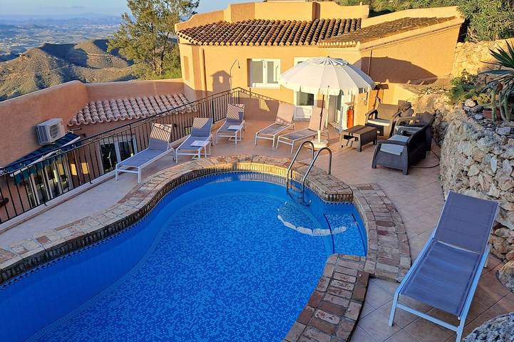 Villa pour 6 personnes, avec jardin - 1