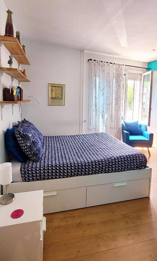 Location de vacances pour 2 personnes, avec terrasse ainsi que piscine et jardin à Mérignac - 3