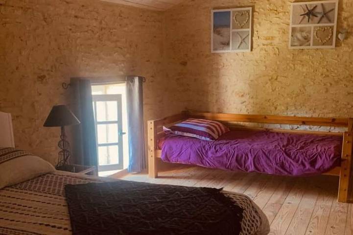 Location de vacances pour 7 personnes, avec jardin et terrasse à Saint-André-de-Lidon - 3