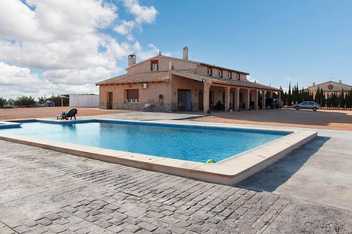 Apartamento de vacaciones para 5 personas, con terraza y piscina - 1