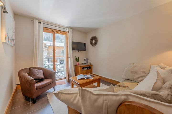 Entire apartment, V Balme 15: Beside Ski Lift; Pool, Sauna & Gym in Vallorcine, Bonneville region