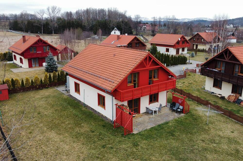 Villa Leika - for families with a view of the Schneekoppe, dogs allowed in Mysłakowice, Sudeten (Polonia)
