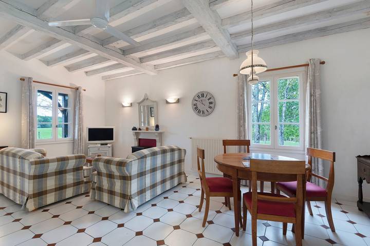 Casa vacacional 'Frances Field en Domaine de Leygue' con Wi-Fi in Bourniquel, Périgord Pourpre