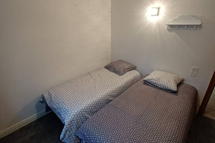 Location de vacances pour 6 personnes, avec jardin et terrasse à Marcillac-Saint-Quentin - 4