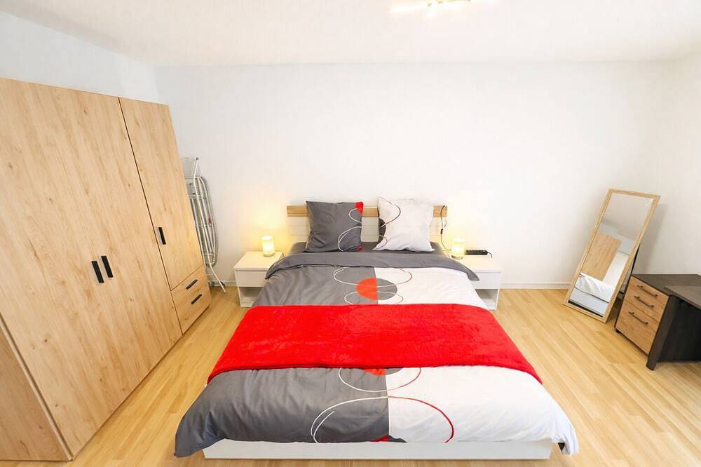 Ganze Wohnung, Premium Zug Stay - Business or Leisure, Station, Bus & Free Parking in Zug, Kanton Zug