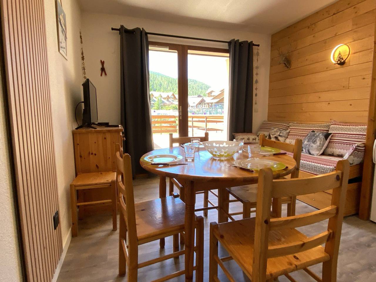 Apartamento entero, Apartamento 2 Piezas para 4 personas con Gran Terraza al sur en La Joue du Loup in La Joue du Loup, Dévoluy (comuna)