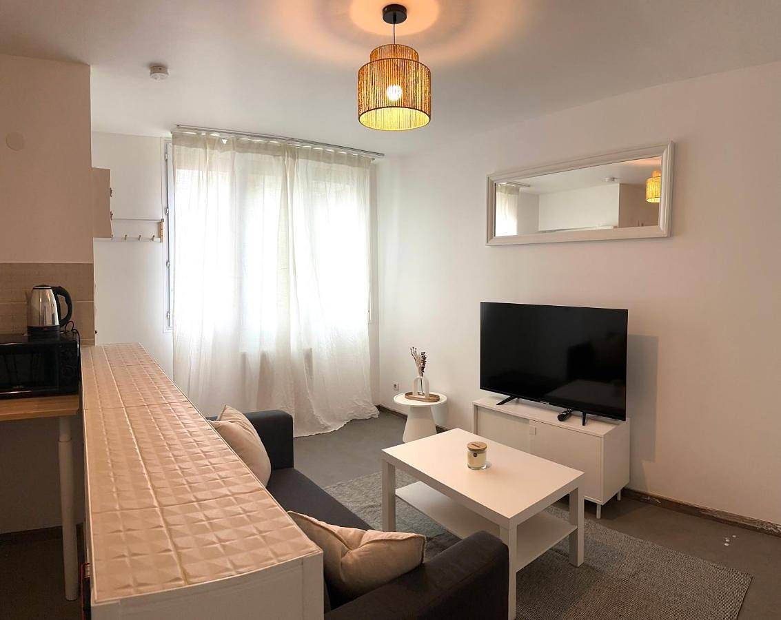 Appartement entier, Two-Bedroom Apartment in Nogent-sur-Oise, Oise