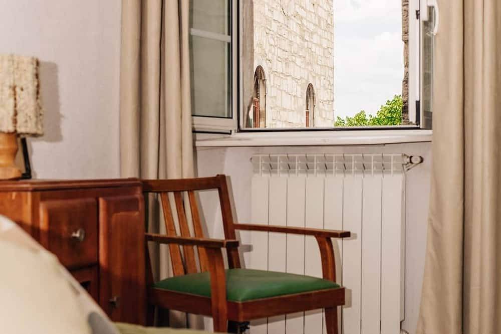 Entire apartment, L'Ostal Bestòrt, Duplex with stunning view, Duplex in Vézénobres, Alès region
