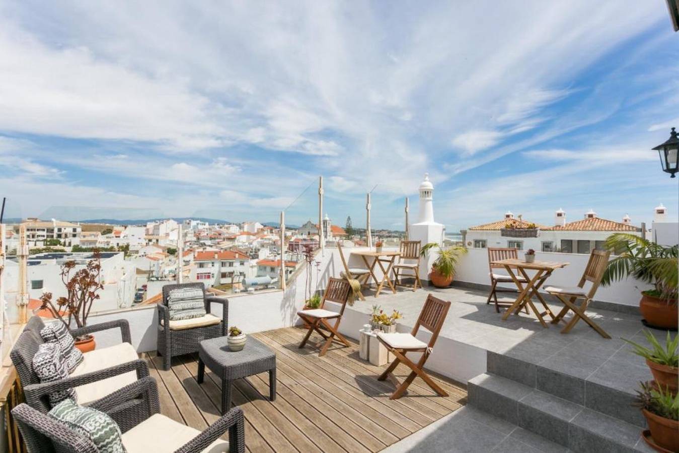 Camera 'Maria' con terrazza condivisa, Wi-Fi e aria condizionata in São Sebastião, Lagos