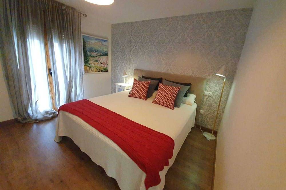 Apartamento entero, Apartment with Jacuzzi and Art in El Castell de Guadalest, Provincia de Alicante