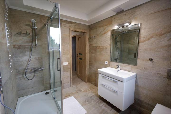 Gîte pour 3 personnes, avec terrasse ainsi que vue et jardin à Rozvadov - 3