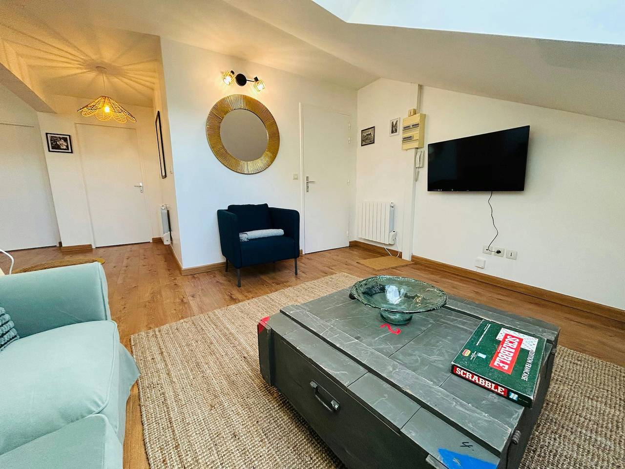 Entire apartment, Le Spacieux Couturier | Calme | Gare centre in Reims, Marne