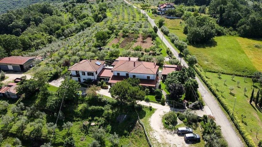 Gîte pour 3 personnes, avec vue et jardin, animaux acceptés à Arpino - 2