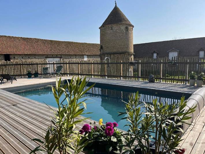 Casa de vacaciones para 4 personas, con vistas además de piscina y jardín - 1