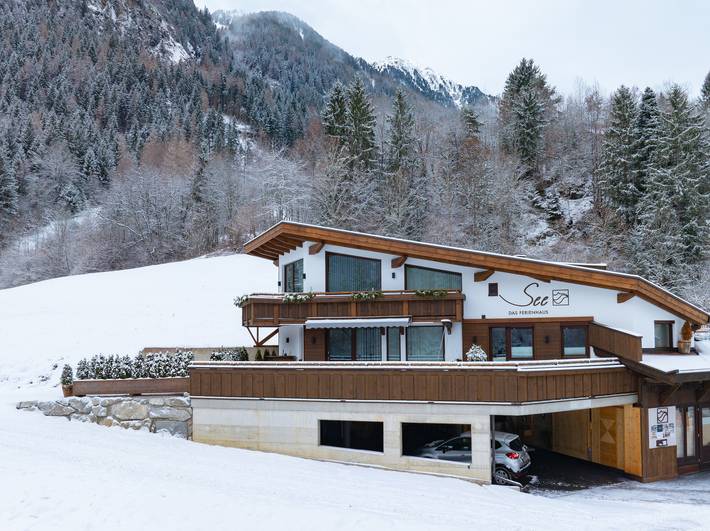 Ferienhaus für 4 Personen, mit Balkon und Sauna sowie Seeblick in Tiroler Oberland