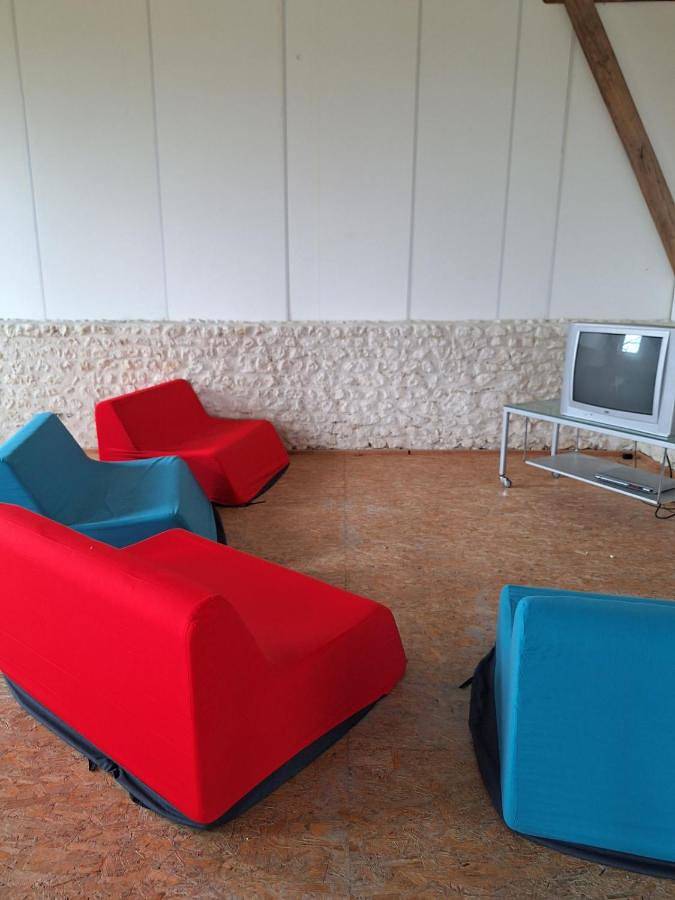 Location de vacances pour 16 personnes, avec piscine ainsi que terrasse et vue à Chalais - 4