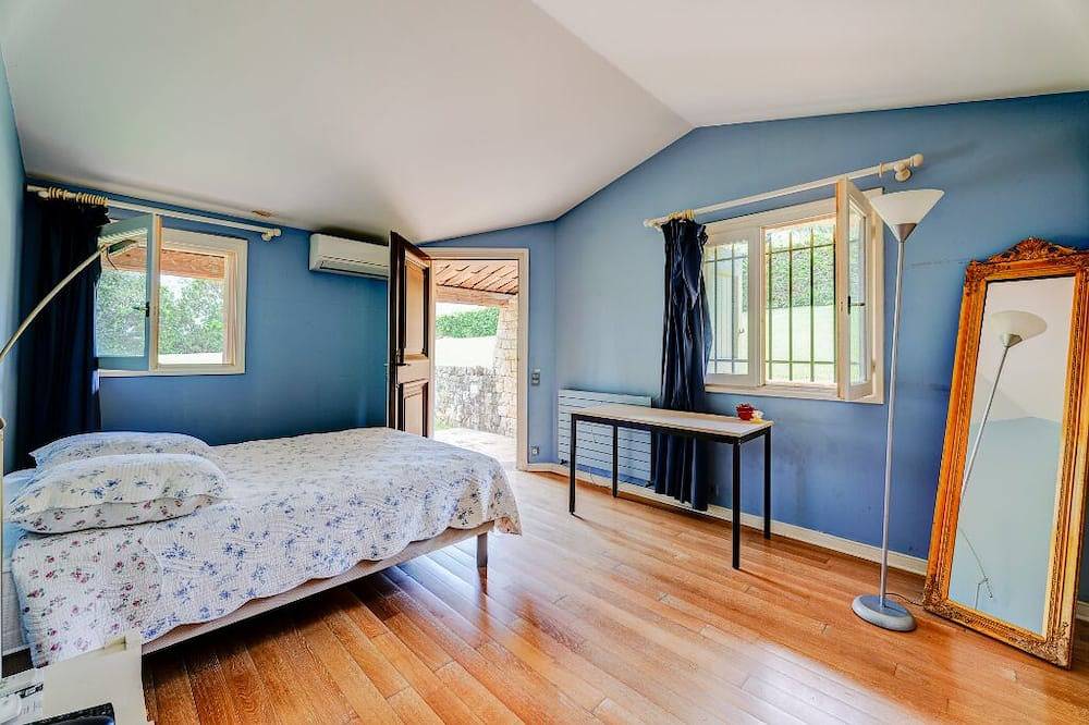 Superb villa in an exceptional location in Mougins, Mittelmeerküste (Frankreich)