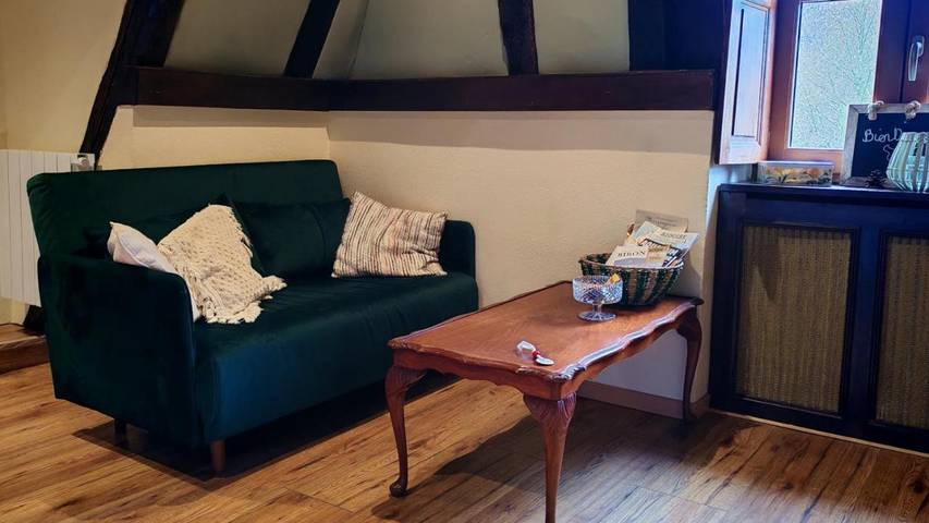 Gîte pour 2 personnes, avec jardin et terrasse ainsi que piscine et vue à Urval - 4