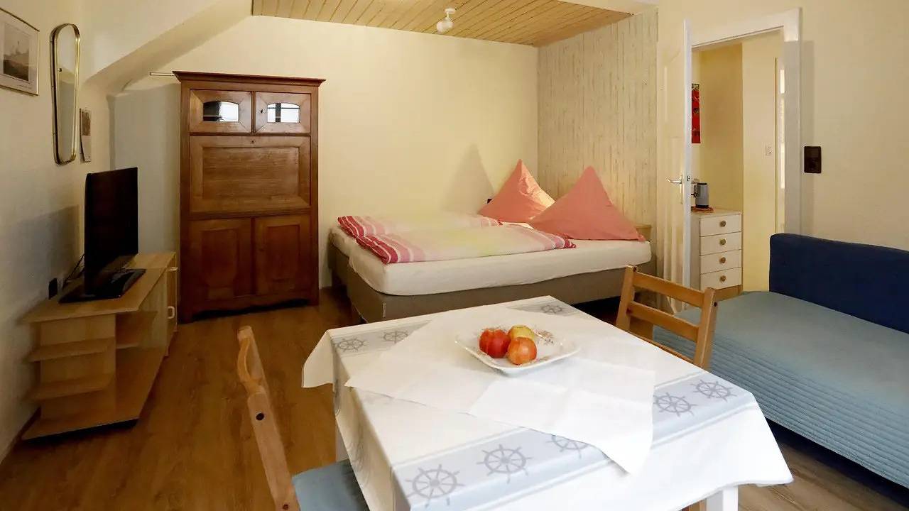 Ganze Ferienwohnung, Ferienwohnung für 2 Personen (37 m²) in Bad Dürkheim in Bad Dürkheim, Pfälzer Rheinebene