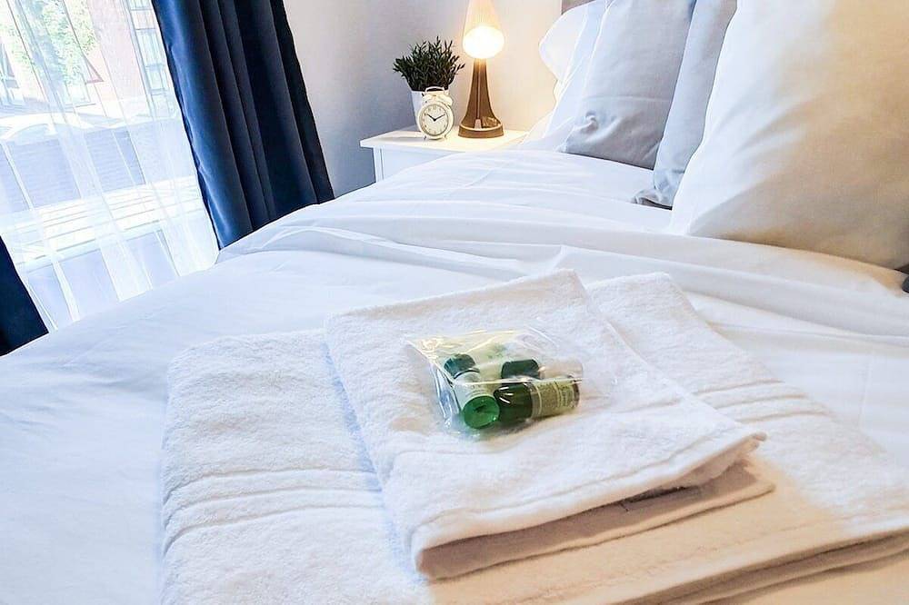 Entire apartment, Lovely Flat in Kiln Close with Free Parking in Gloucester (UK), Gloucestershire