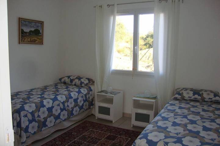 Location de vacances pour 6 personnes, avec terrasse et jardin à Neffiès - 4