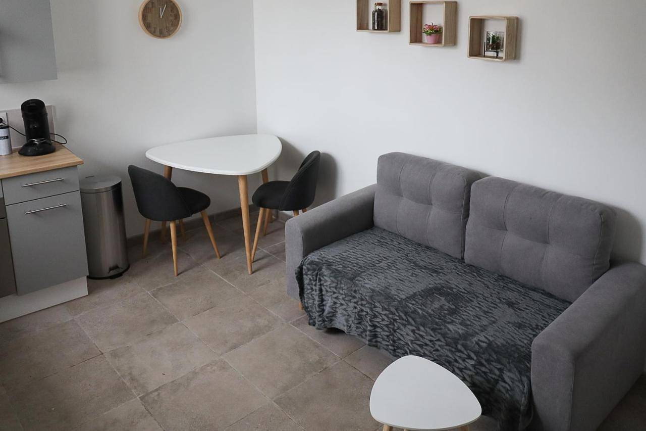 Appartement entier, One-Bedroom Apartment in Bouchain, Région de Valenciennes