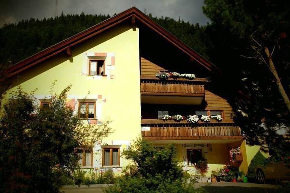 Ganze Wohnung, Ferienwohnung Zernez für 1 - 2 Personen mit 1 Schlafzimmer - Ferienwohnung in Zernez, Unterengadin