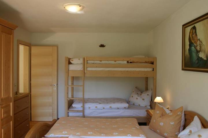 Gîte pour 6 personnes, avec jardin ainsi que balcon et vue, animaux acceptés à Laas (Italie) - 3