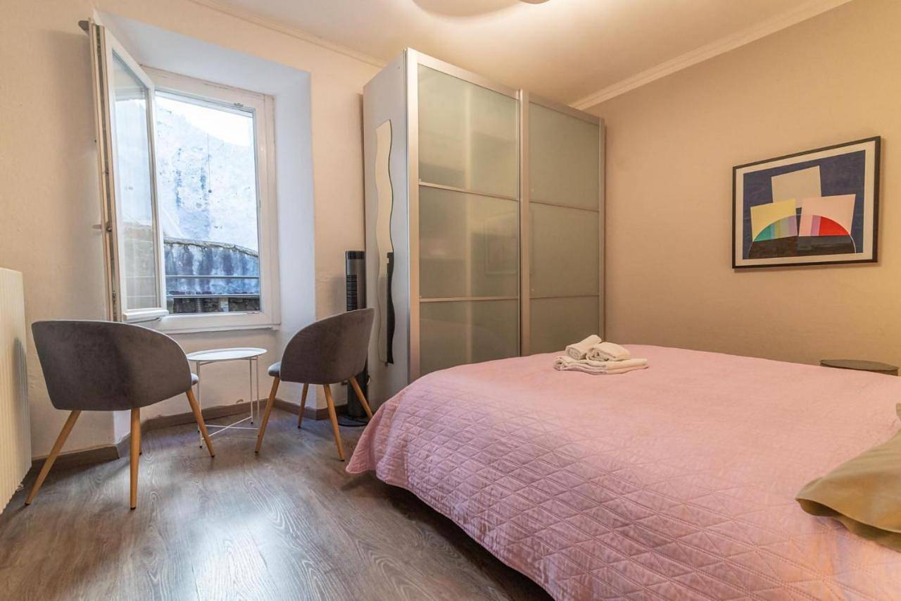 Ganze Wohnung, La Perla piccolo appartamento in piazza in Orta San Giulio, Ortasee