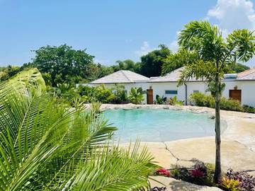 Lodge pour 4 personnes, avec jardin ainsi que vue et piscine, animaux acceptés en Guadeloupe