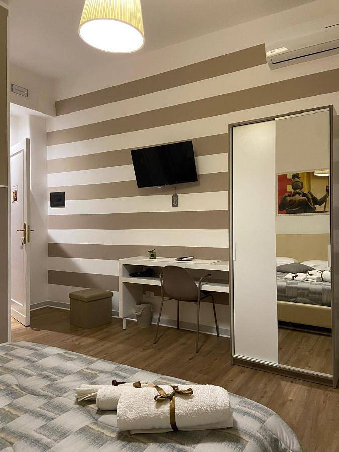 Chambre d’hôte pour 2 personnes, avec vue et balcon, animaux acceptés à Cosenza - 4