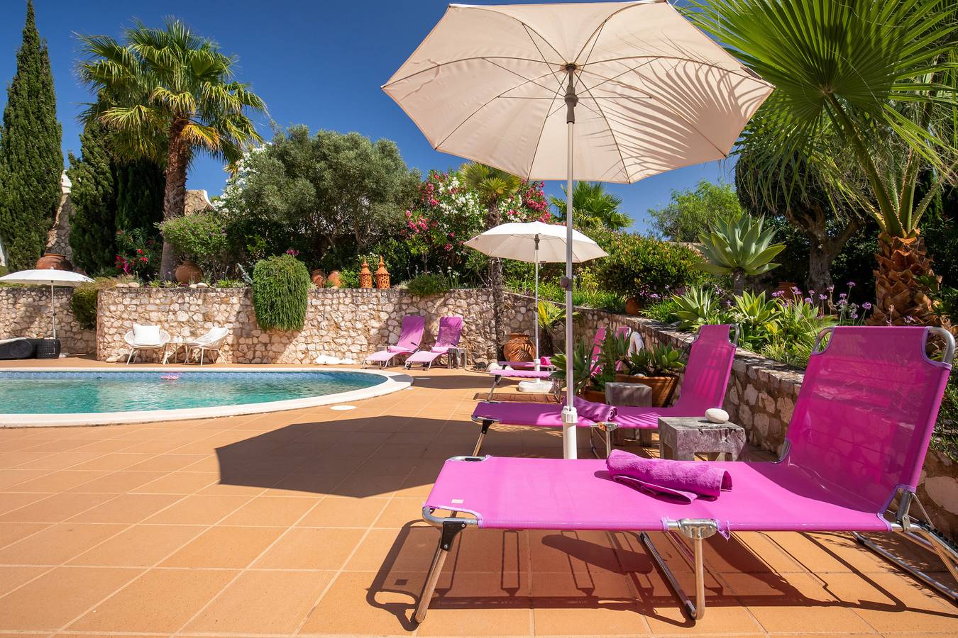 Quinta Felicidade, 4 chambres à coucher villa de vacances avec piscine privée in Luz, District de Faro