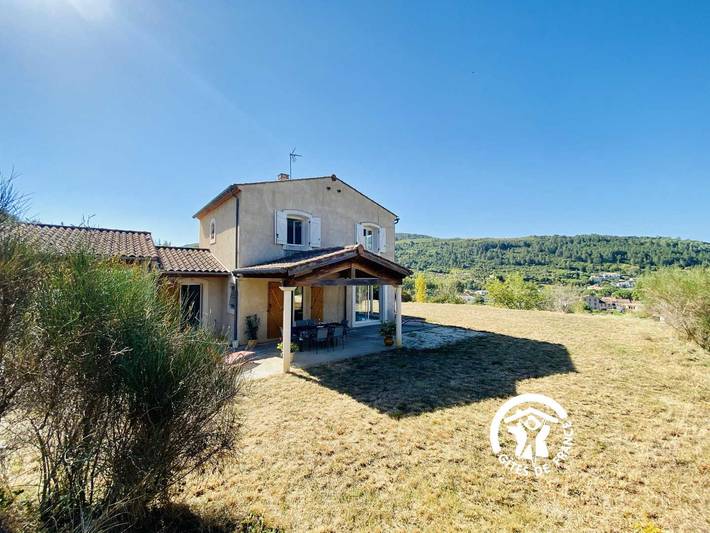 Gîte pour 4 personnes, avec Terrasse et Jardin