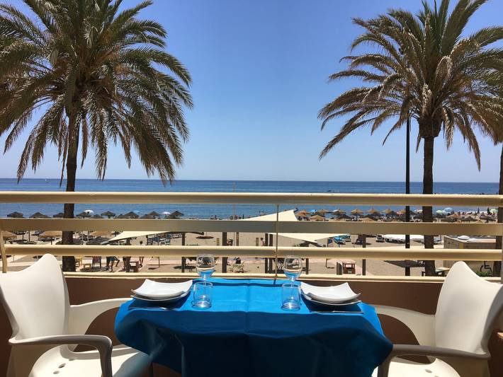 Geheel appartement, Appartement 'Terraza De Ensueño En La Playa' met Zeezicht, Gedeeld Zwembad en A/C in Fuengirola Centre, Fuengirola