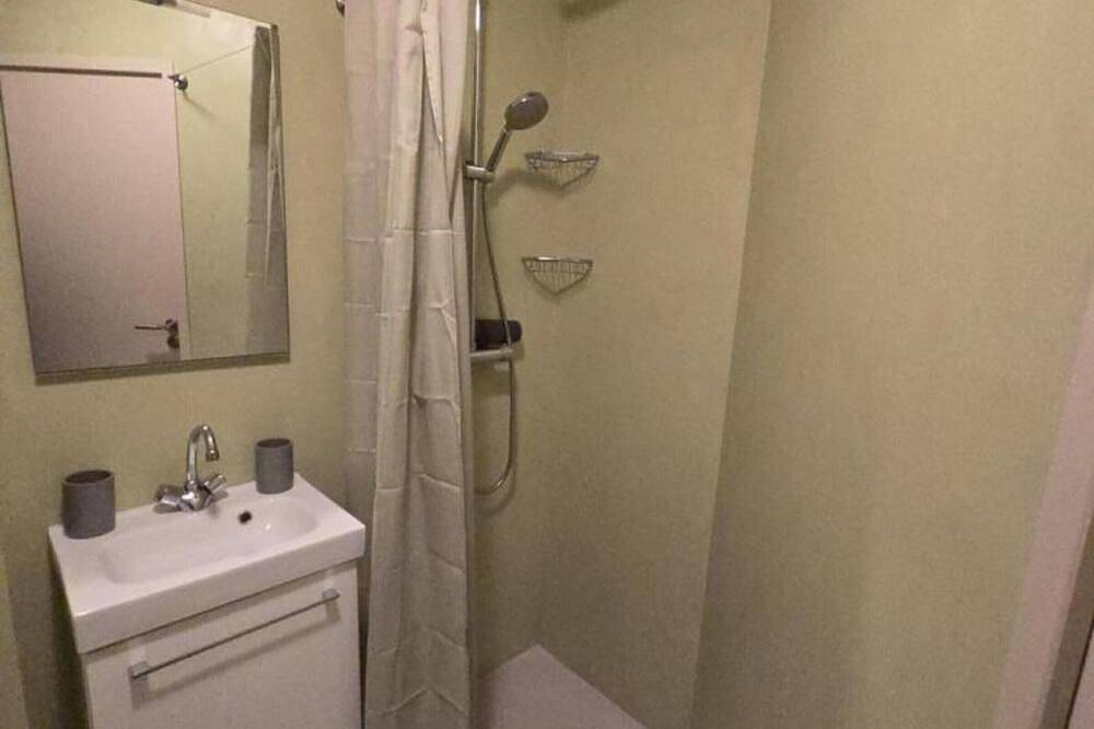 Apartamento entero, Apartamento acogedor en el corazón de Brantôme, terraza privada in Brantôme en Périgord, Périgord Vert