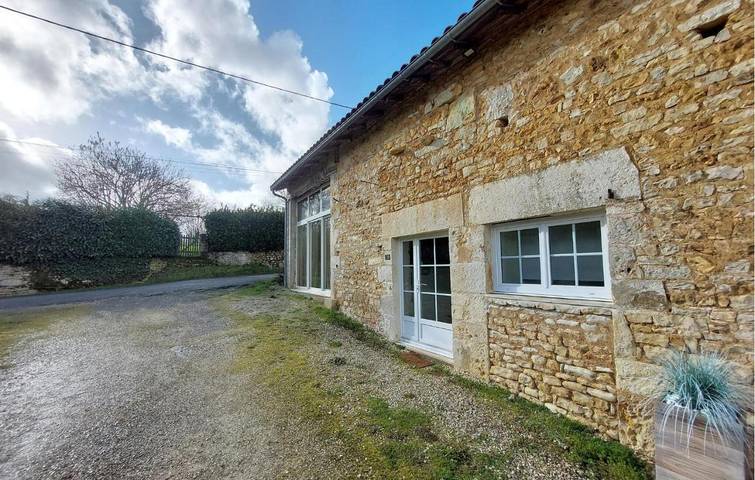 Location de vacances pour 7 personnes, animaux acceptés à Saint-Gourson